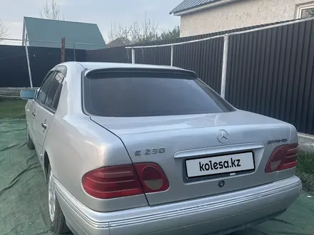Mercedes-Benz E 230 1997 года за 2 000 000 тг. в Алматы – фото 6