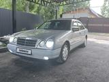 Mercedes-Benz E 230 1997 года за 1 800 000 тг. в Алматы