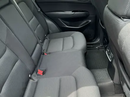 Mazda CX-5 2018 года за 11 900 000 тг. в Актобе – фото 12