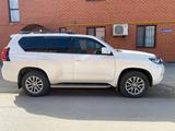 Toyota Land Cruiser Prado 2019 года за 35 000 000 тг. в Актобе – фото 2