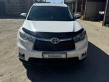 Toyota Highlander 2014 года за 16 500 000 тг. в Семей