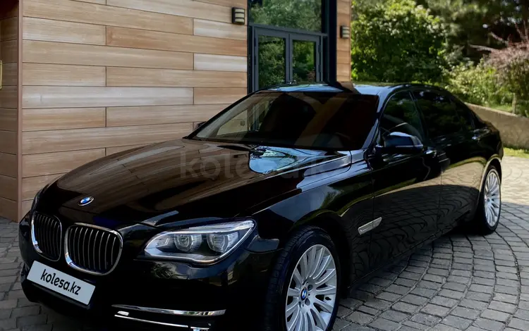 BMW 740 2013 годаfor14 000 000 тг. в Алматы