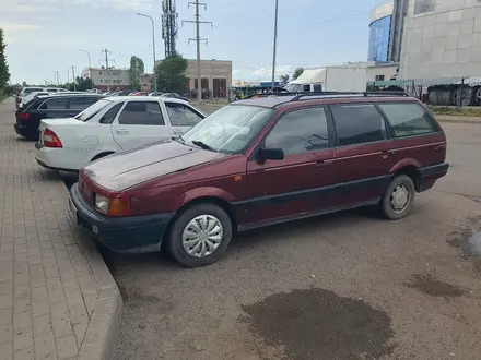 Volkswagen Passat 1993 года за 1 100 000 тг. в Астана – фото 2