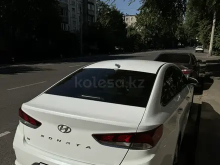 Hyundai Sonata 2017 года за 8 700 000 тг. в Алматы – фото 3