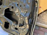 Двери Camry 50-55 USA за 90 000 тг. в Алматы – фото 5