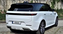 Land Rover Range Rover Sport 2024 годаүшін64 000 000 тг. в Алматы – фото 3