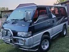 Mitsubishi Delica, 1993