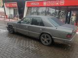 Mercedes-Benz E 230 1991 года за 1 500 000 тг. в Караганда – фото 5