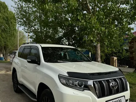 Toyota Land Cruiser Prado 2018 года за 29 000 000 тг. в Актобе – фото 3