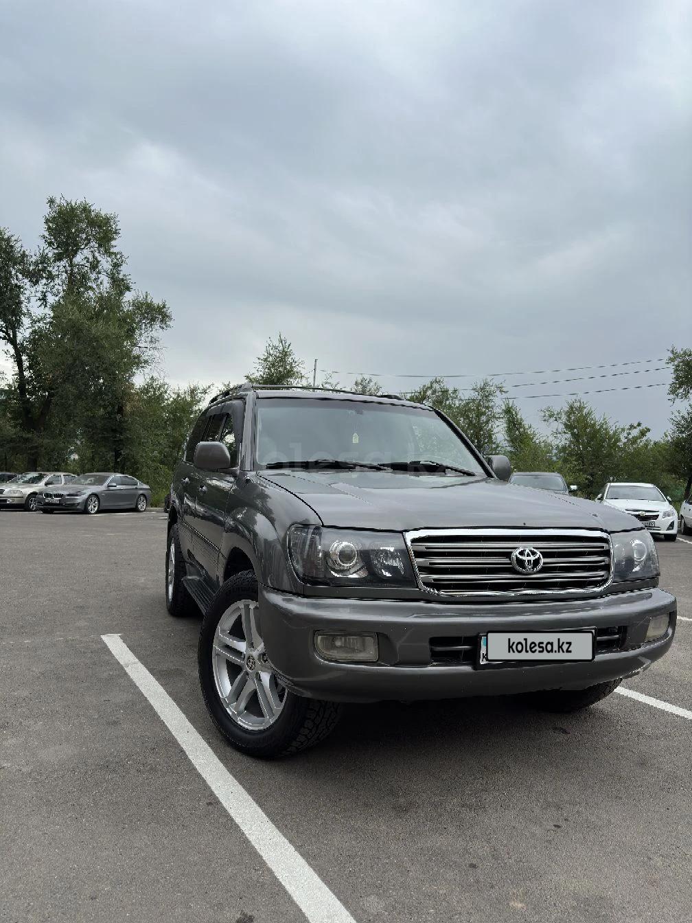 Toyota Land Cruiser 2000 г.