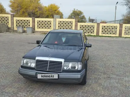 Mercedes-Benz E 200 1993 года за 1 750 000 тг. в Тараз