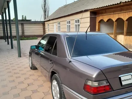 Mercedes-Benz E 220 1993 года за 3 900 000 тг. в Тараз – фото 11