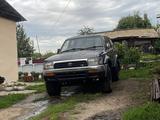 Toyota Hilux Surf 1992 года за 1 600 000 тг. в Усть-Каменогорск – фото 2