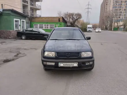 Volkswagen Vento 1996 года за 1 100 000 тг. в Алматы – фото 8