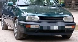 Volkswagen Golf 1995 годаүшін2 600 000 тг. в Тараз