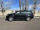 Toyota Fortuner 2005 года за 8 000 000 тг. в Астана – фото 2