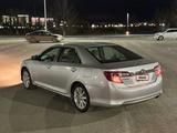 Toyota Camry 2013 года за 6 000 000 тг. в Актобе – фото 2