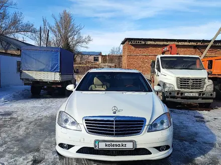 Mercedes-Benz S 500 2008 года за 7 000 000 тг. в Уральск – фото 2