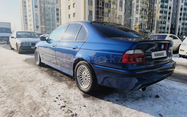 BMW 528 1998 года за 3 100 000 тг. в Алматы