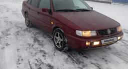 Volkswagen Passat 1995 годаfor1 500 000 тг. в Караганда