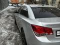 Chevrolet Cruze 2011 года за 3 600 000 тг. в Астана – фото 2