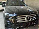 Mercedes-Benz GLS 450 2024 года за 73 000 000 тг. в Астана