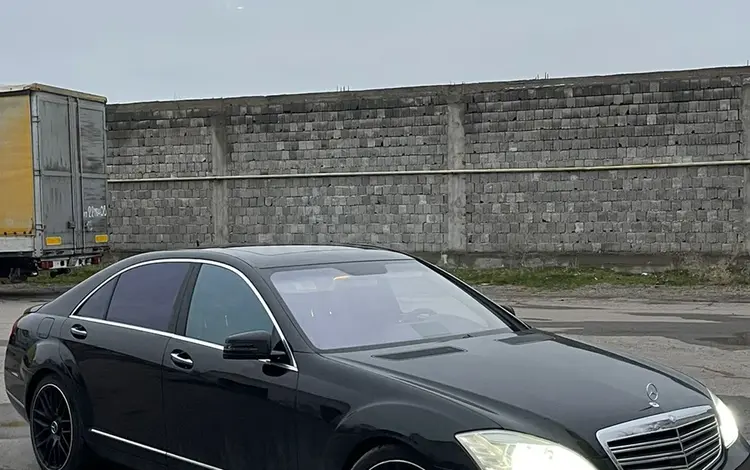 Mercedes-Benz S 500 2006 годаfor8 000 000 тг. в Алматы