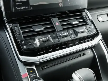Toyota Land Cruiser Premium+ 2026 года за 71 640 160 тг. в Актау – фото 11