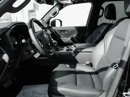 Toyota Land Cruiser Premium+ 2026 года за 71 640 160 тг. в Актау – фото 8