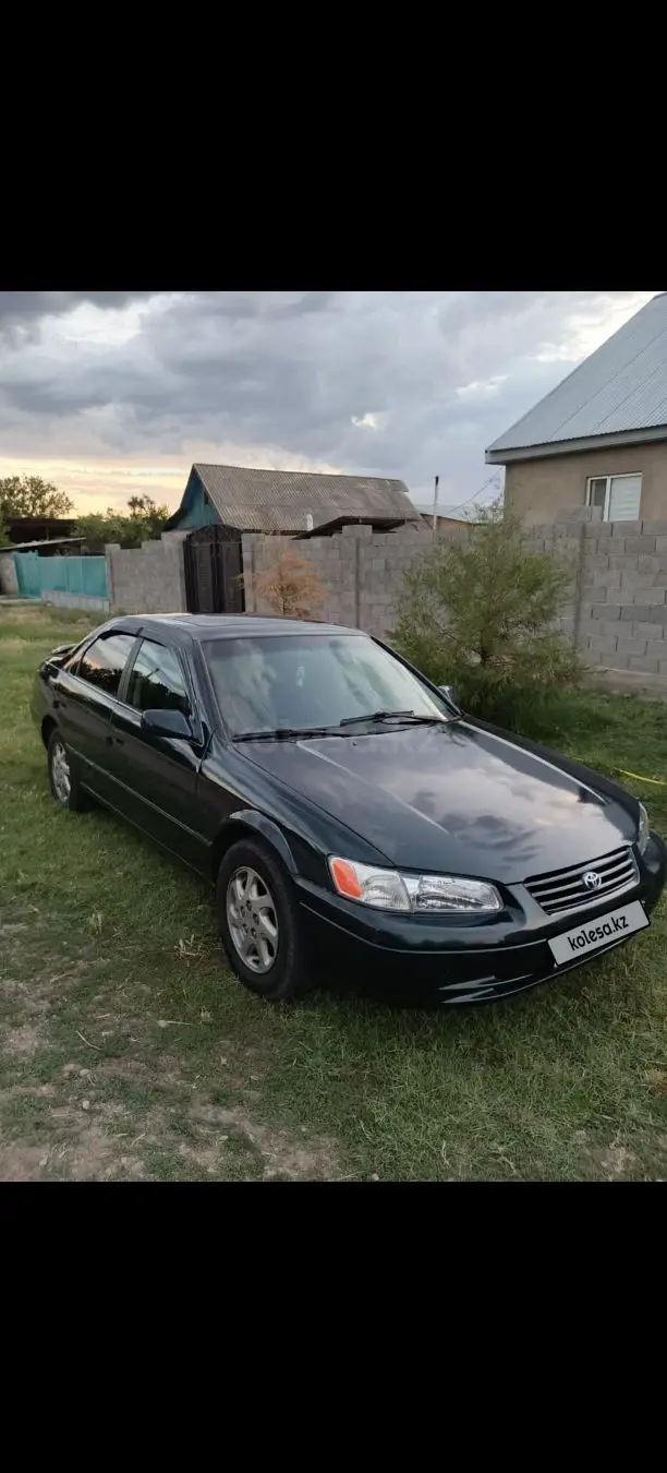Toyota Camry, 1998