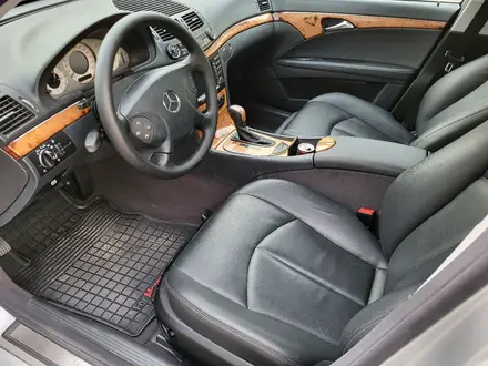Mercedes-Benz E 320 2002 года за 6 000 000 тг. в Шымкент – фото 12
