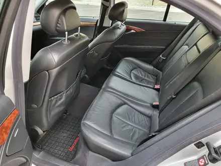 Mercedes-Benz E 320 2002 года за 6 000 000 тг. в Шымкент – фото 14