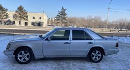 Mercedes-Benz E 320 1993 года за 2 100 000 тг. в Павлодар – фото 5