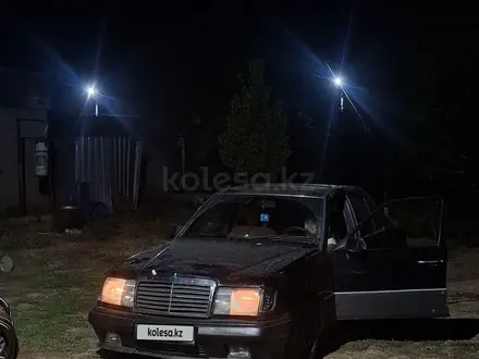 Mercedes-Benz E 230 1990 года за 700 000 тг. в Алматы