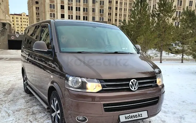 Volkswagen Transporter 2010 года за 9 900 000 тг. в Астана