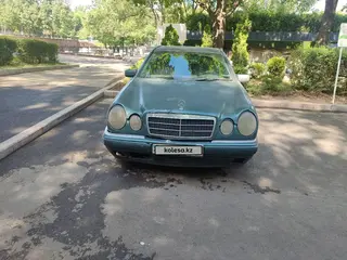 Mercedes-Benz E 280