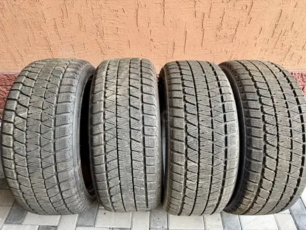 Шины BRIDGESTONE BLIZZAK DM-V3 за 450 000 тг. в Алматы