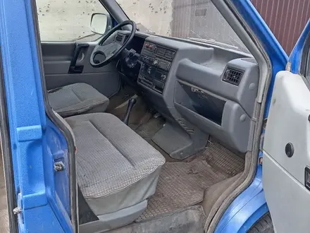 Volkswagen Transporter 1993 года за 2 000 000 тг. в Семей – фото 6