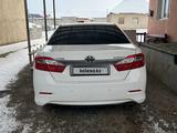 Toyota Camry 2014 года за 11 000 000 тг. в Шымкент – фото 2