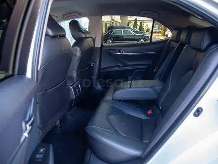 Toyota Camry 2021 года за 12 600 000 тг. в Алматы – фото 11