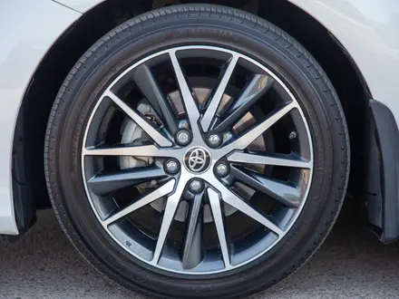 Toyota Camry 2021 года за 12 600 000 тг. в Алматы – фото 22