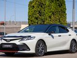 Toyota Camry 2021 года за 12 600 000 тг. в Алматы – фото 2