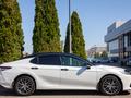 Toyota Camry 2021 годаүшін12 600 000 тг. в Алматы – фото 8