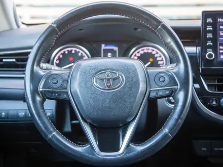 Toyota Camry 2021 года за 12 600 000 тг. в Алматы – фото 13