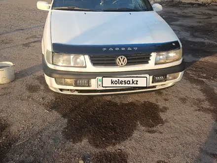 Volkswagen Passat 1995 года за 1 700 000 тг. в Караганда – фото 3