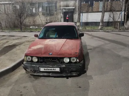 BMW M5 1990 года за 650 000 тг. в Тараз