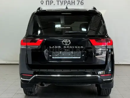 Toyota Land Cruiser Premium 2022 года за 52 500 000 тг. в Астана – фото 4