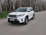 Toyota Highlander 2018 года за 20 700 000 тг. в Алматы – фото 3
