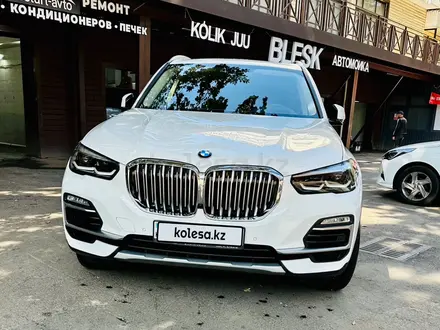 BMW X5 2020 года за 34 800 000 тг. в Алматы