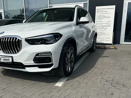 BMW X5 2020 года за 34 800 000 тг. в Алматы – фото 8